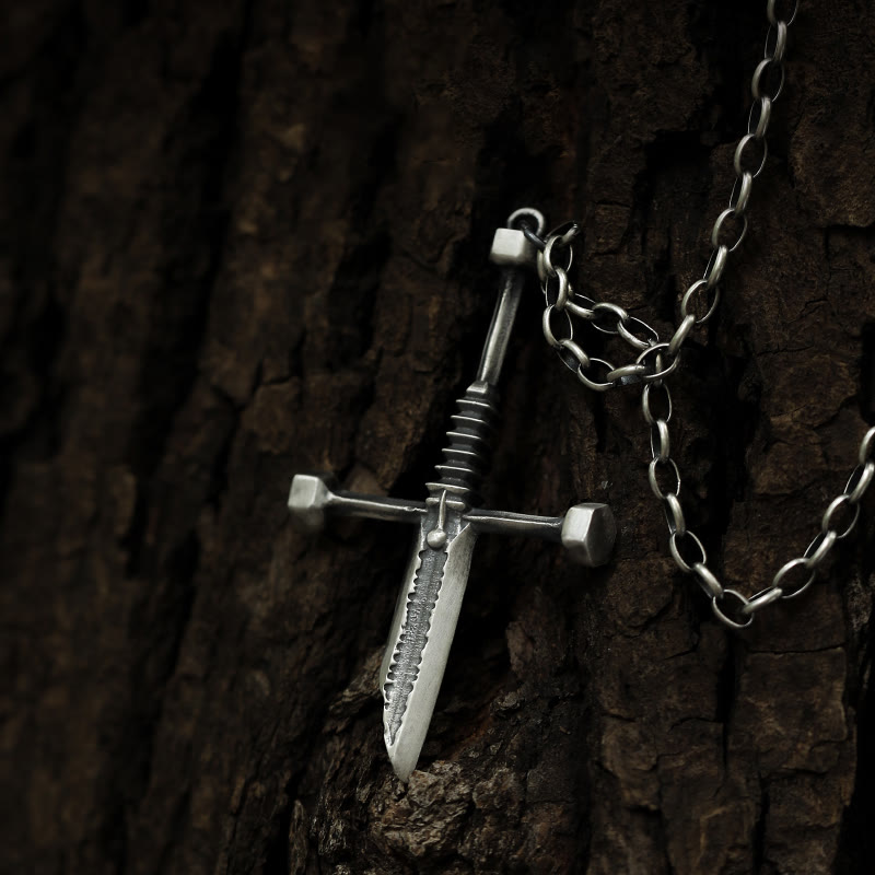 Collier Croix Épée Brisée en Argent Sterling 999 de Christianartworkshop : Une affirmation audacieuse de résilience et de style - image 4