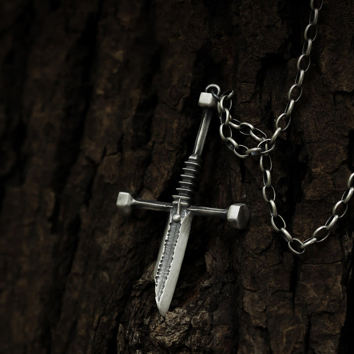Collier Croix Épée Brisée en Argent Sterling 999 de Christianartworkshop : Une affirmation audacieuse de résilience et de style - image 4