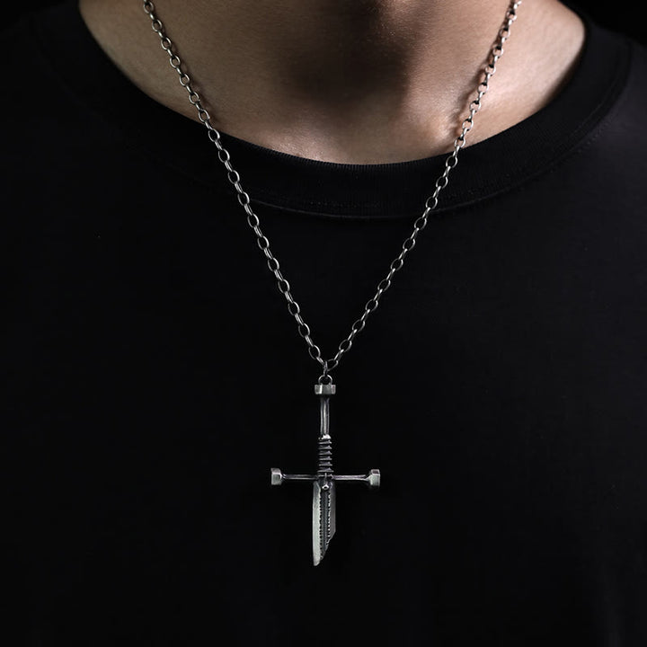 Collier Croix Épée Brisée en Argent Sterling 999 de Christianartworkshop : Une affirmation audacieuse de résilience et de style - image 1