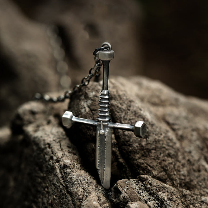 Collier Croix Épée Brisée en Argent Sterling 999 de Christianartworkshop : Une affirmation audacieuse de résilience et de style - image 6