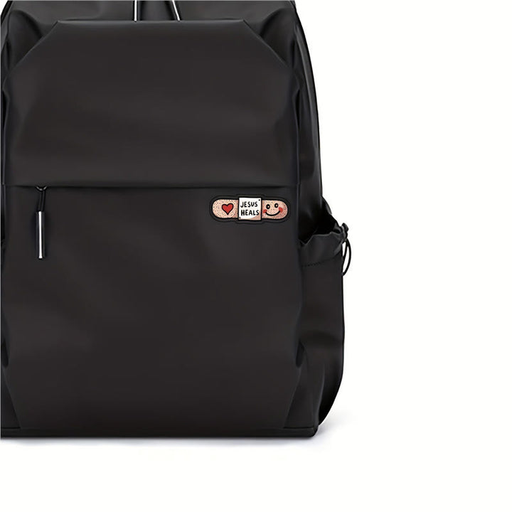 Broche pansement en forme de cœur « Jésus guérit » de Christianartworkshop : un symbole de foi et de réconfort - image 3