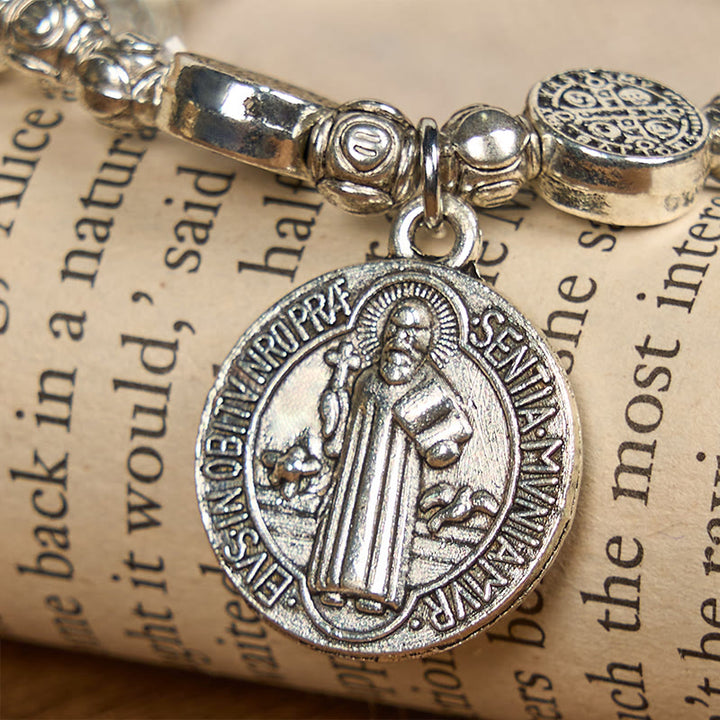 Bracelet crucifix Saint Benoît et rose de Christianartworkshop : un accessoire chrétien intemporel pour exprimer sa foi au quotidien. - image 5