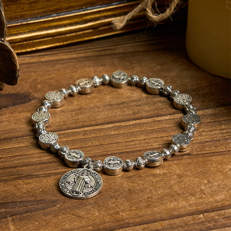 Bracelet crucifix Saint Benoît et rose de Christianartworkshop : un accessoire chrétien intemporel pour exprimer sa foi au quotidien. - image 3