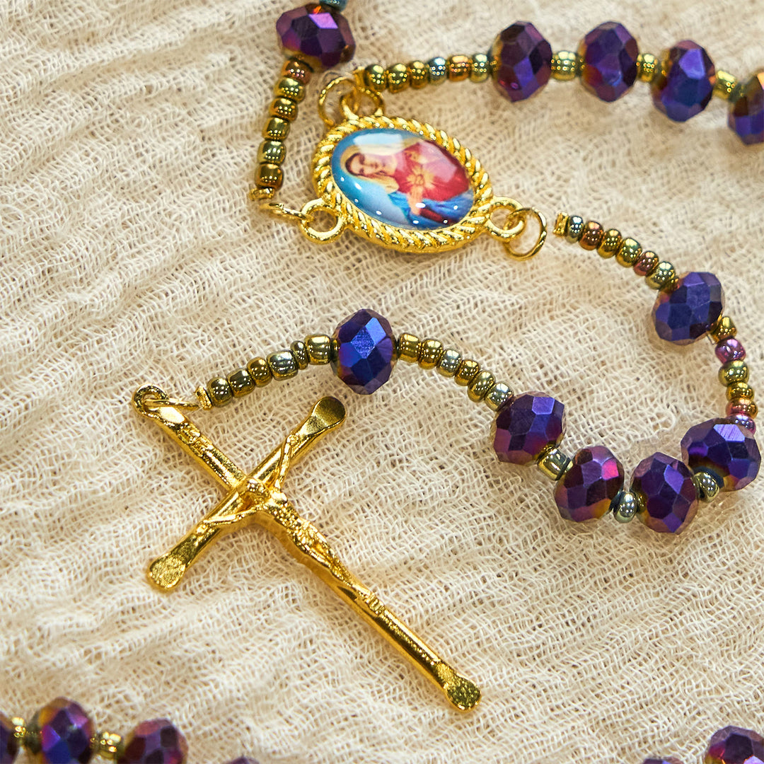 Christianartworkshop Médaille Notre-Dame et crucifix en perles de verre violet et cristal de 8 mm - image 6