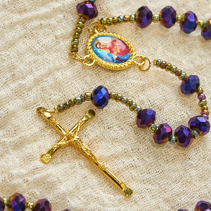 Christianartworkshop Médaille Notre-Dame et crucifix en perles de verre violet et cristal de 8 mm - image 6