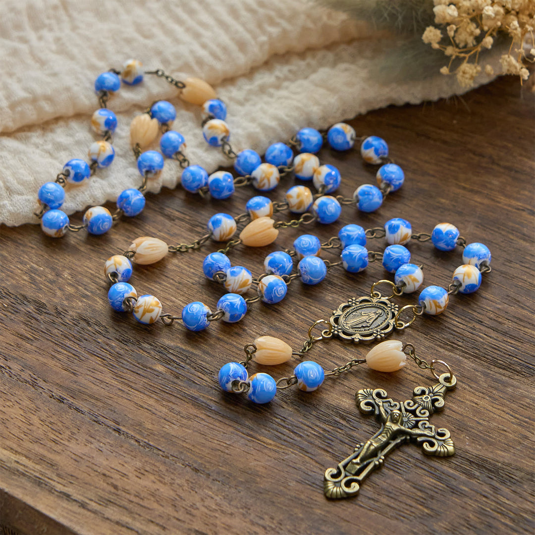 Christianartworkshop Jésus est le don : Chapelet floral fait main avec perles de roses bleues et muguet - image 10