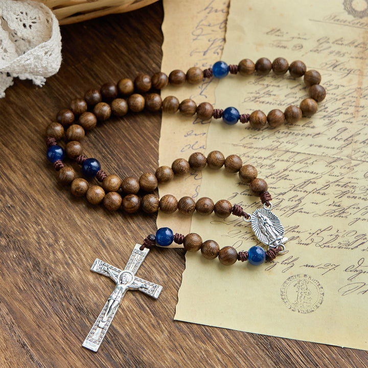 Christianartworkshop Chapelet artisanal en bois de santal doré avec Notre-Dame de Guadalupe : Un compagnon fidèle - Bois de santal doré - image 0