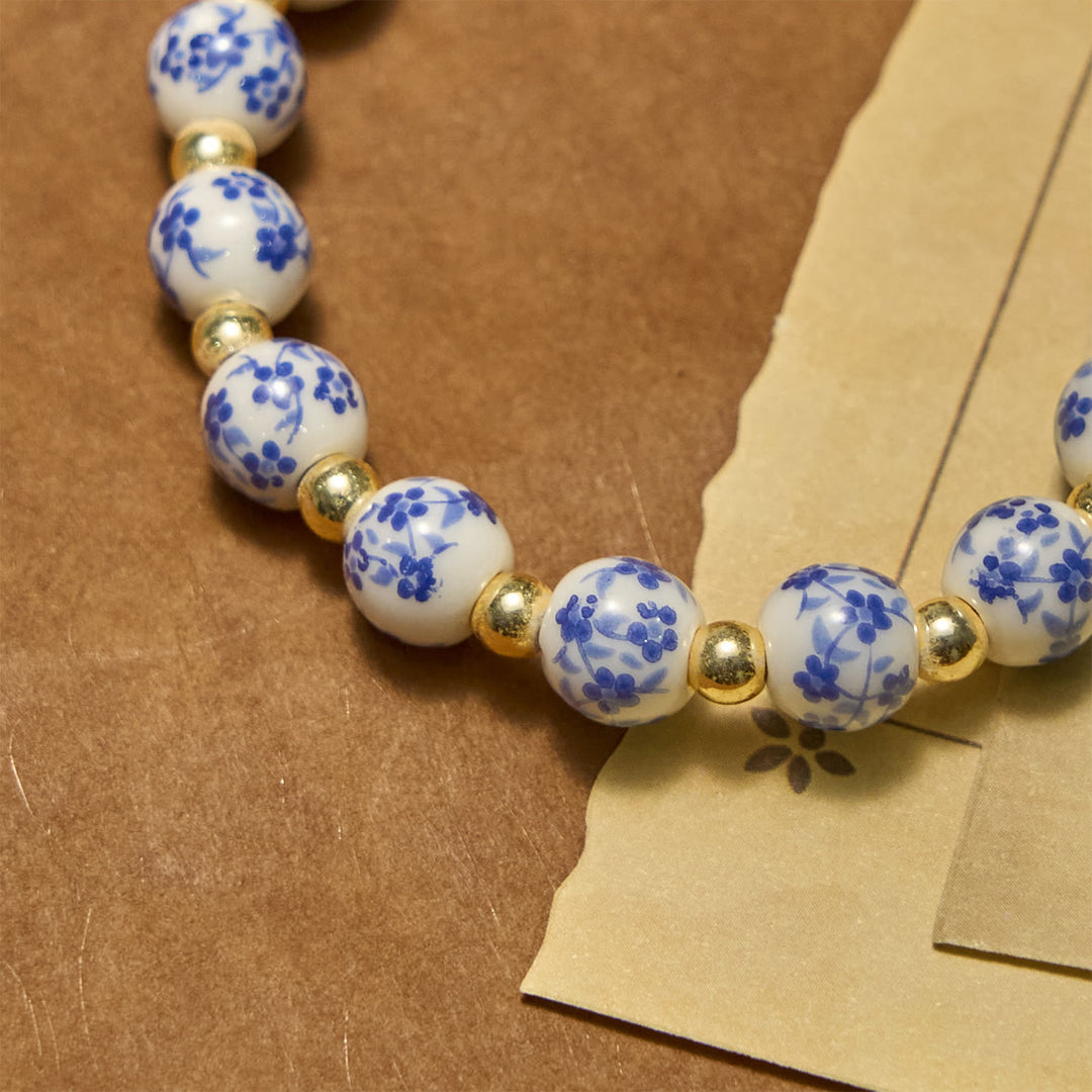 Bracelet Christianartworkshop Notre-Dame Médaille et Croix à motif floral : La foi rencontre le style - image 5