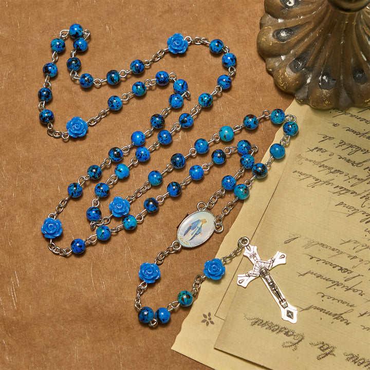 Christianartworkshop Chapelet de prière avec perles de pierre bleu royal, rose miraculeuse, médaille et crucifix - Bleu royal - image 0