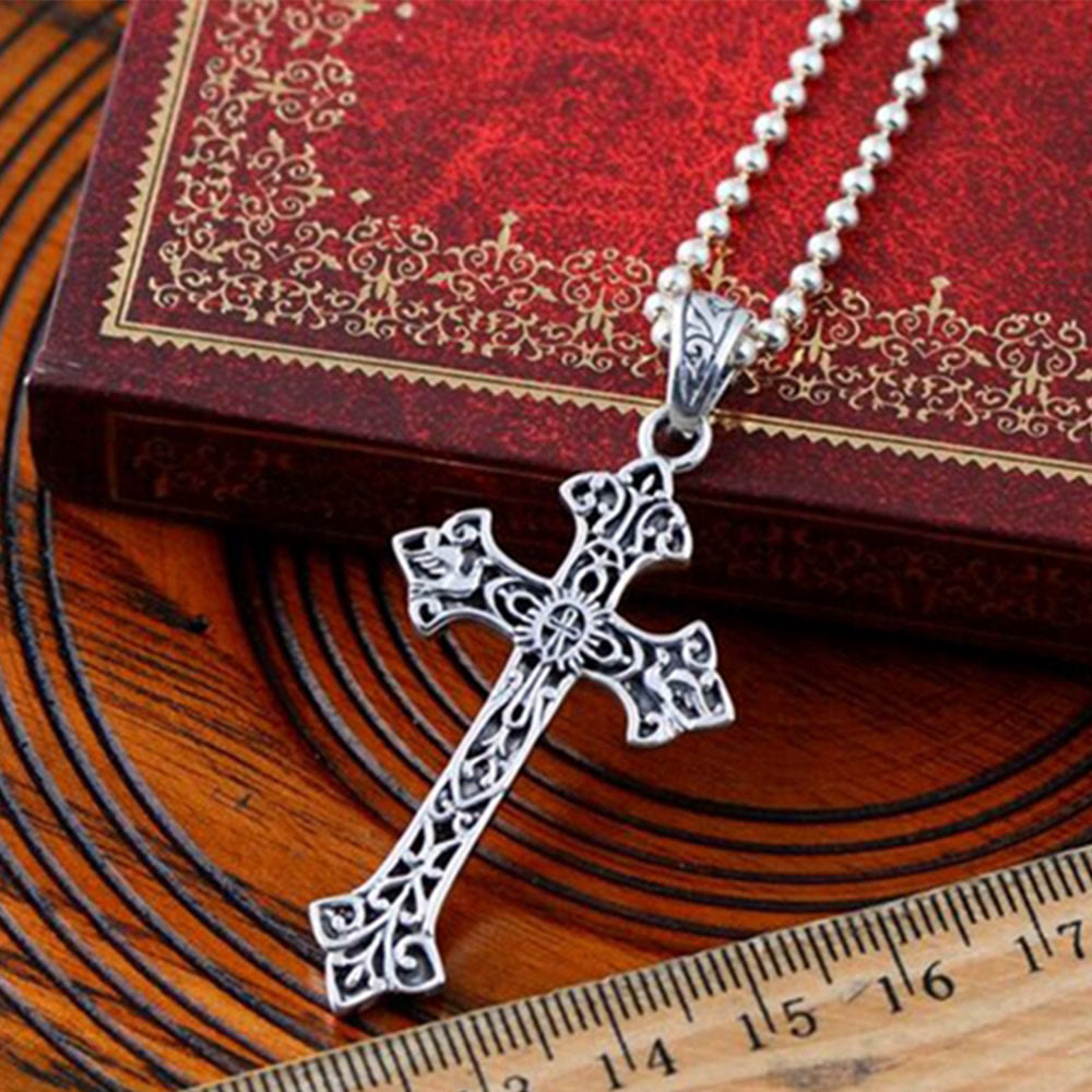 Collier croix style vintage et minimaliste en argent sterling 925 de Christianartworkshop : symbole distinctif de la foi - image 1