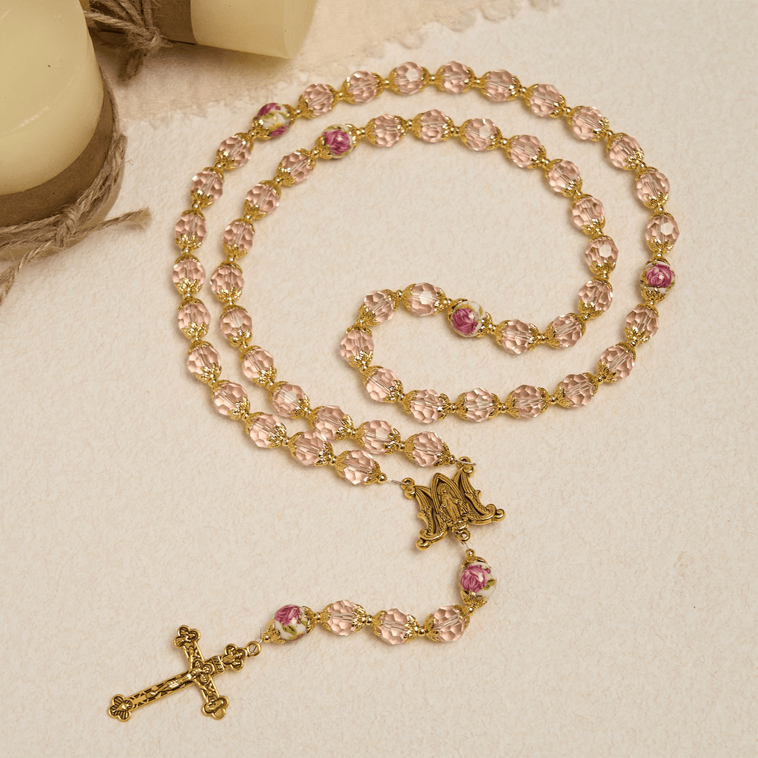 Christianartworkshop Chapelet en perles de cristal rose avec chaîne en alliage doré, crucifix et chapelet de prière à la Vierge Marie - image 3