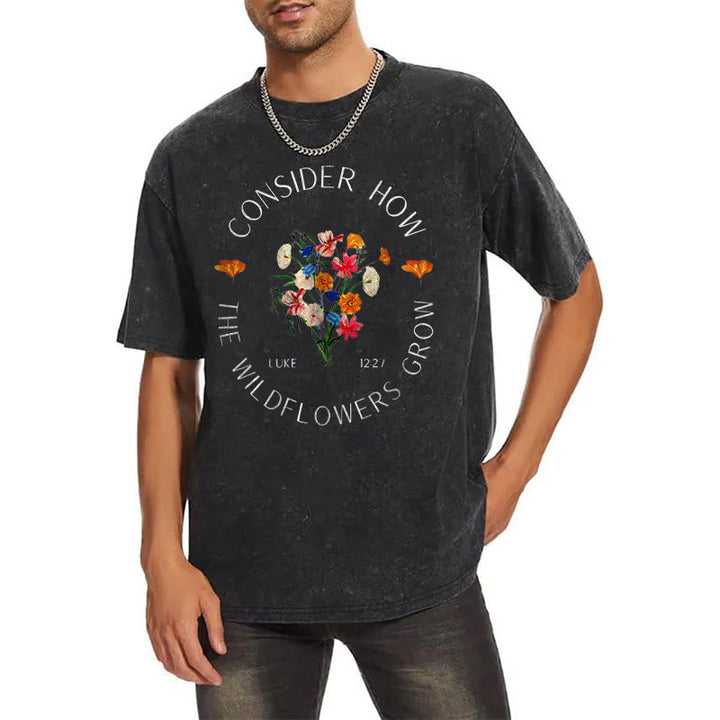 T-shirt unisexe délavé « Considérez comment poussent les fleurs sauvages » de Christianartworkshop - image 2