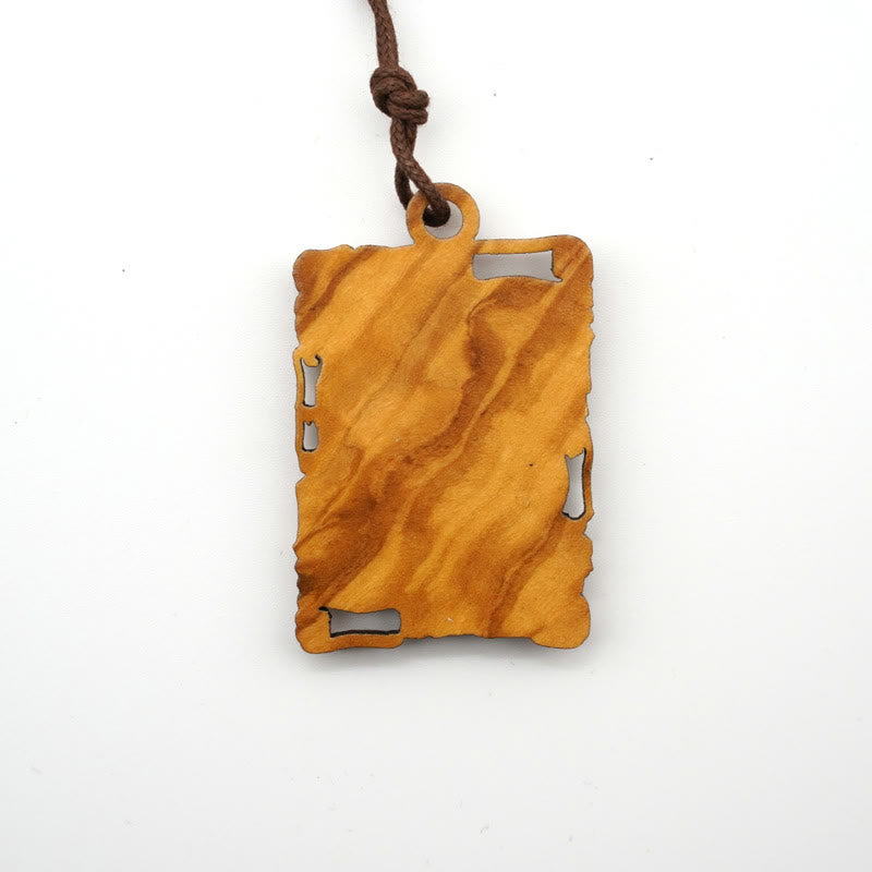 Christianartworkshop Collier pendentif Vierge Marie en bois d'olivier et métal : un souvenir dévotionnel intemporel - image 4