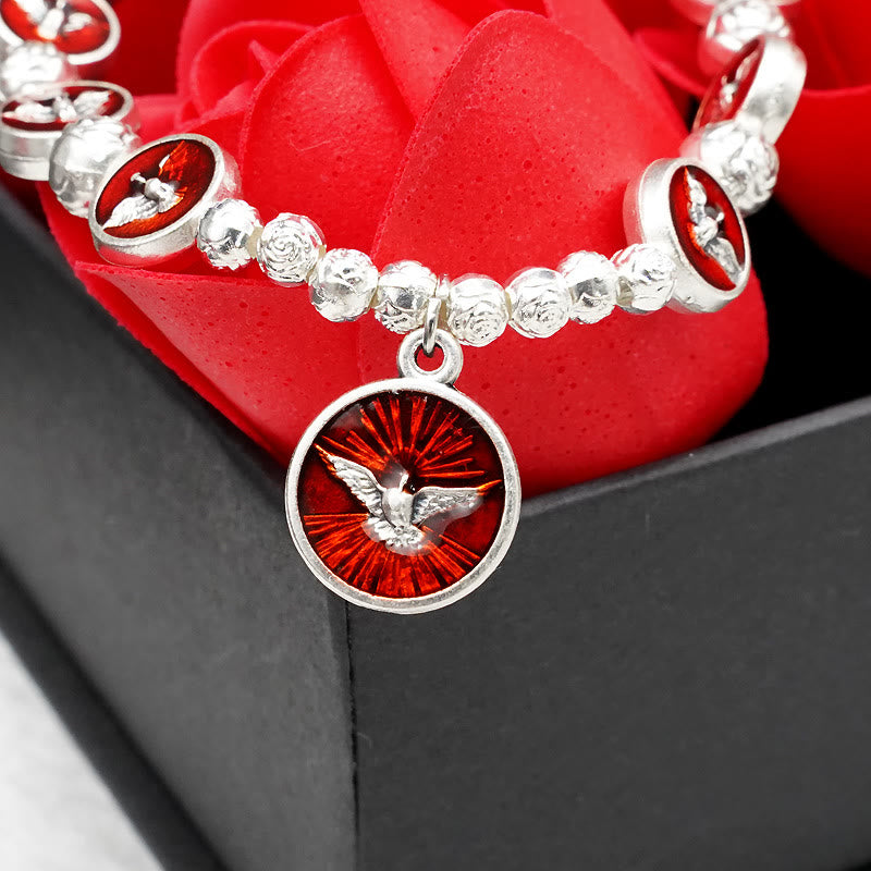 Bracelet Christianartworkshop en émail représentant le Saint-Esprit avec croix et perles roses : symbole précieux de protection divine - image 2