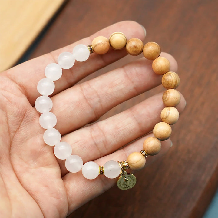 Christianartworkshop Bracelets en perles d'agate rouge et de calcédoine blanche avec pendentif Notre-Dame : un gage de dévotion - image 7