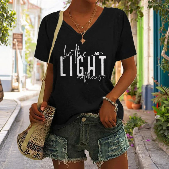 T-shirt à col en V imprimé « Be The Light Faith » pour femmes de Christianartworkshop - Noir - 4XL - image 5