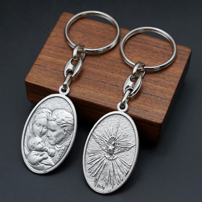 Christianartworkshop Porte-clés pendentif Sainte Famille et Saint-Esprit de style rétro : symbole éclatant d'unité familiale - Sainte Famille et Saint-Esprit - image 0