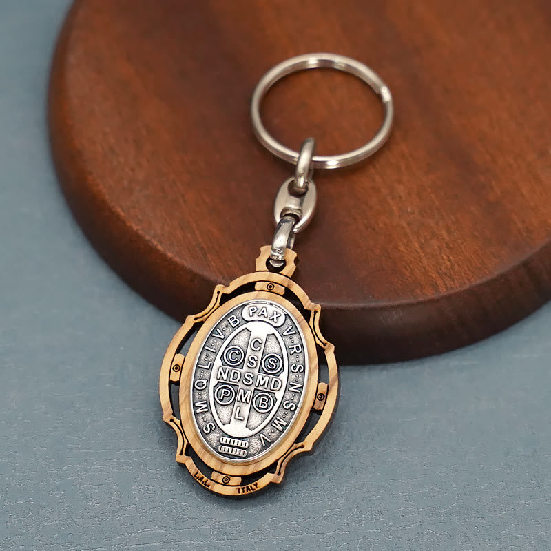 Christianartworkshop Porte-clés médaille de Saint Benoît en bois sculpté : Insigne contemporain de défense spirituelle - Saint Benoît - image 0