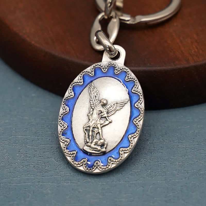 Christianartworkshop Porte-clés vintage en émail représentant l'archange Saint Michel : un emblème intemporel de force spirituelle - Saint Michel - image 0
