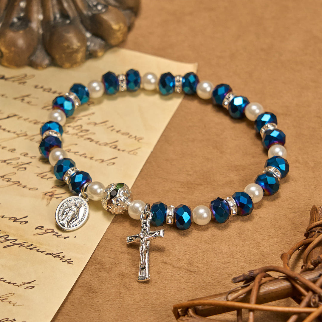 Bracelet extensible moderne en cristal transparent avec crucifix et médaille miraculeuse : une expression de foi contemporaine - Bleu royal - image 11