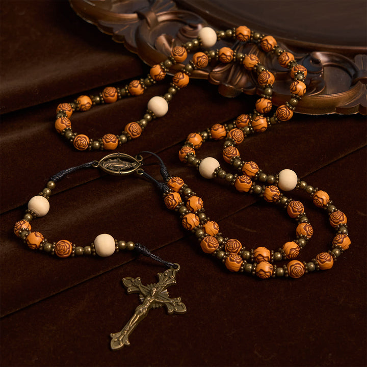 Christianartworkshop Chapelet exquis en perles de rose avec crucifix en bronze et médaille miraculeuse - Bois - image 0