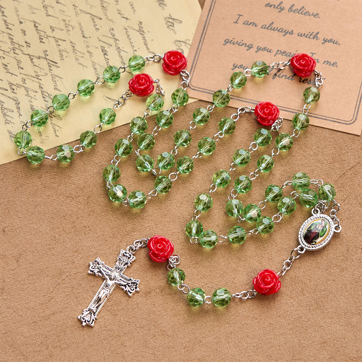 Christianartworkshop Chapelet artisanal en perles de cristal à motif floral et crucifix avec médaille de la Vierge Marie : Élégance et floraison de la grâce - Cristal et fleur - image 0