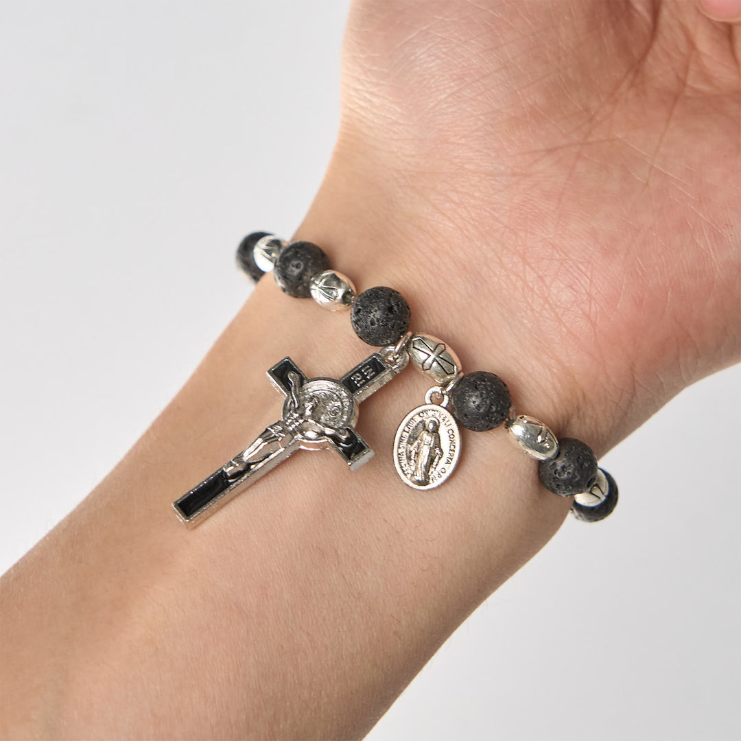 Bracelet en agate noire naturelle avec médaille de saint Benoît et pendentif de la Vierge Marie, collection Divine Faith Artistry, Christianartworkshop - image 3