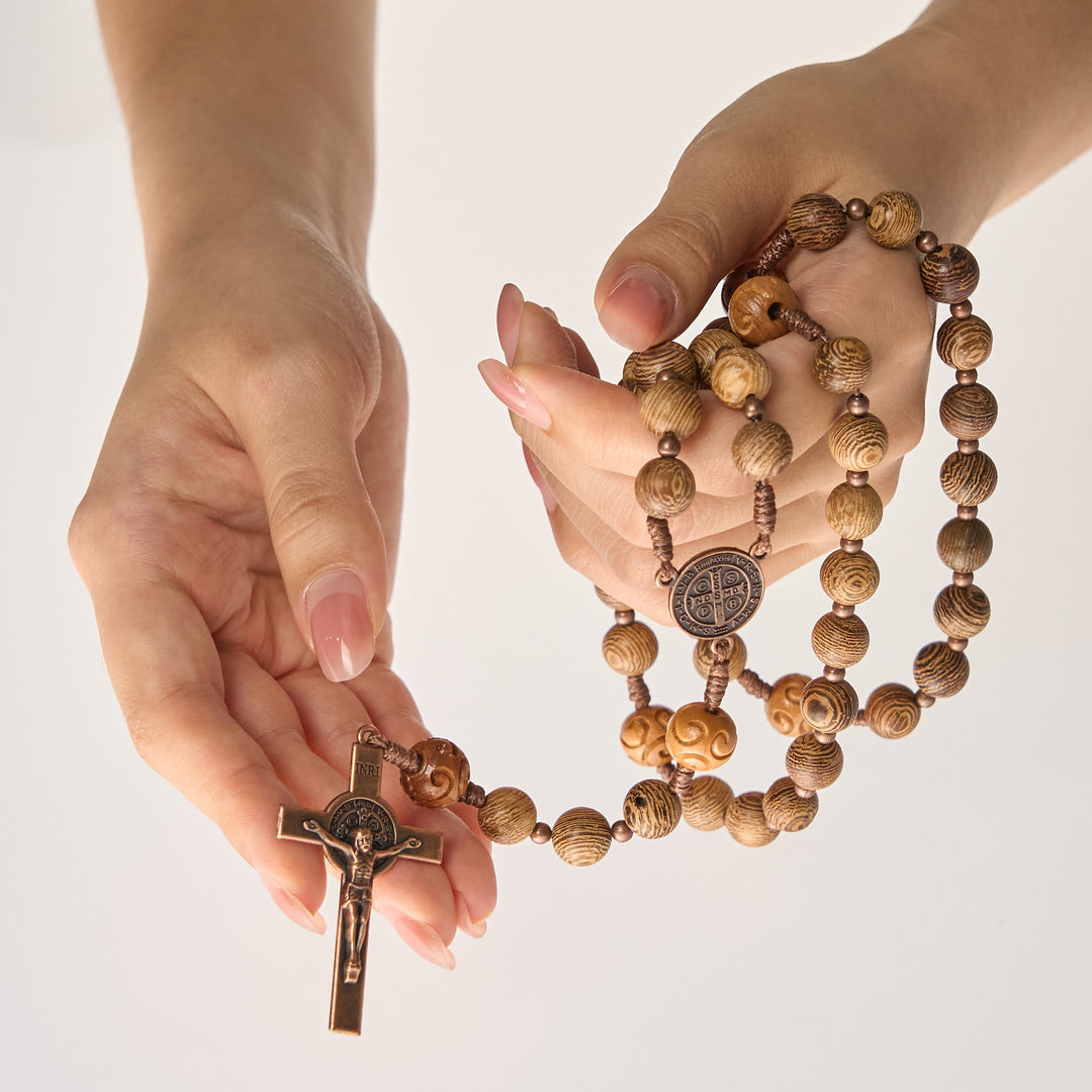Christianartworkshop FOI PRIÉE : Chapelet divin en bois d'olivier avec médaille de saint Benoît et crucifix - image 9