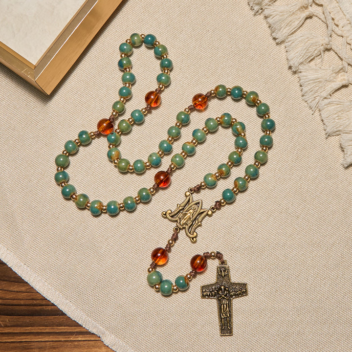 Christianartworkshop Chapelet en céramique verte fait main avec médaille miraculeuse et perles d'ambre : Ressentez la grâce et la foi - image 2