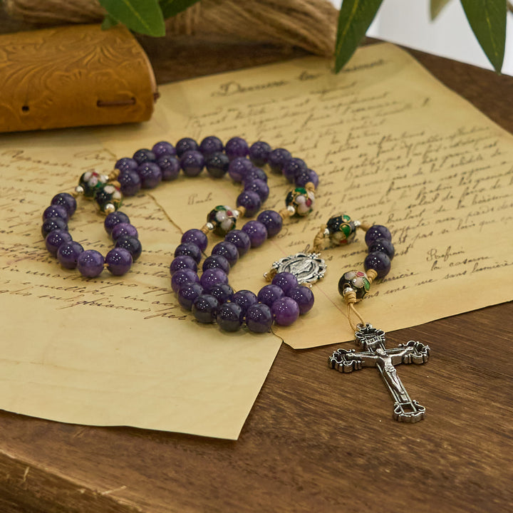 Christianartworkshop Chapelet en agate violette et perles cloisonnées avec médaille de la Vierge Marie et crucifix : Ressentez la grâce de la dévotion - image 5