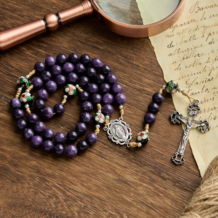 Christianartworkshop Chapelet en agate violette et perles cloisonnées avec médaille de la Vierge Marie et crucifix : Ressentez la grâce de la dévotion - Agate violette et perles cloisonnées - image 0