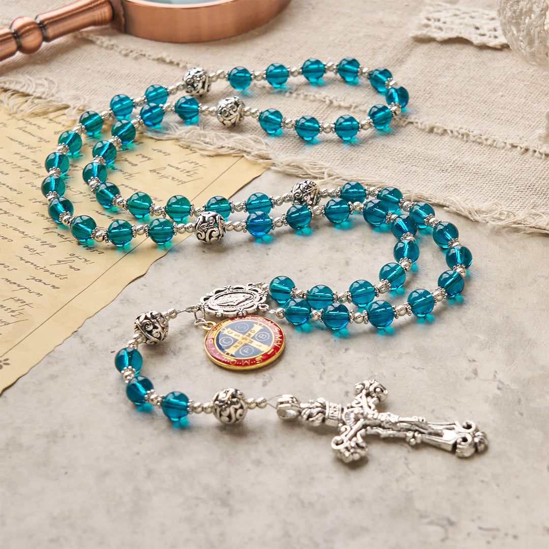 Chapelet crucifix fait main en verre bleu clair avec médaille miraculeuse et croix émaillée de saint Benoît, fabriquée par Christianartworkshop. - image 0
