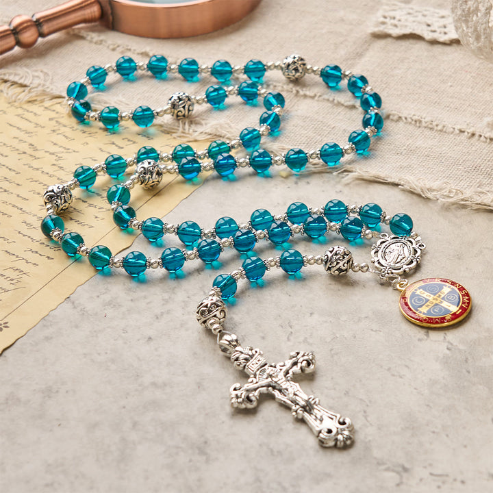 Chapelet crucifix fait main en verre bleu clair avec médaille miraculeuse et croix émaillée de saint Benoît, fabriquée par Christianartworkshop. - image 3
