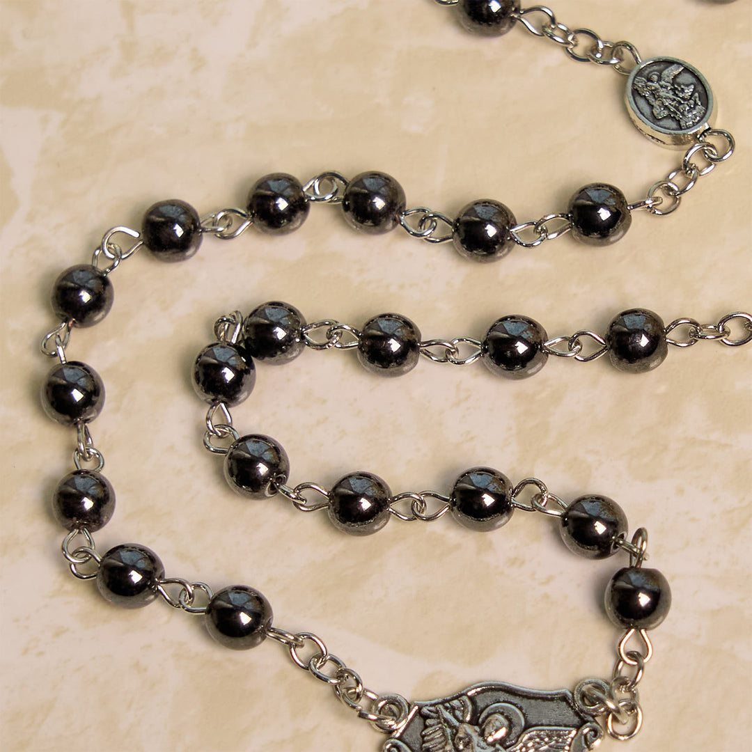Christianartworkshop Chapelet sacré en perles noires brillantes avec pendentif et crucifix de saint Michel Archange - image 6