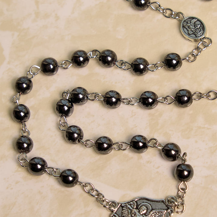 Christianartworkshop Chapelet sacré en perles noires brillantes avec pendentif et crucifix de saint Michel Archange - image 6