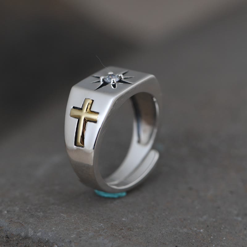 Bague vintage ajustable en argent sterling 925 à motif cubique blanc, ornée d'une croix et de la Vierge Marie, signée Christianartworkshop - Convient aux pointures américaines 6,5 à 8,5 - image 0