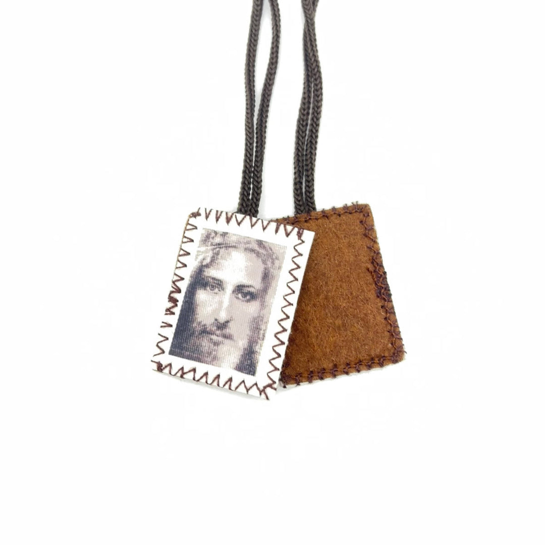 Atelier d'art chrétien : Scapulaire représentant le Saint Visage de Jésus et l'emblème sacré de la Miséricorde - Scapulaire - image 0