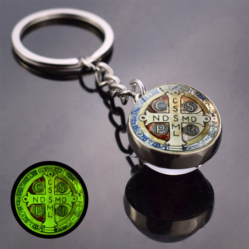 Christianartworkshop Porte-clés médaille Saint Benoît phosphorescente double face : une protection qui brille - B - image 1
