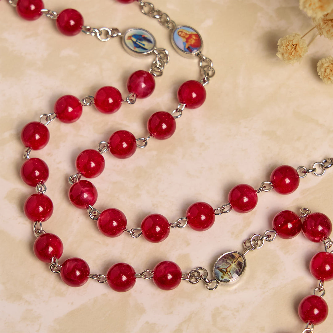 Christianartworkshop Chapelet élégant bordeaux à perles rondes de 8 mm, orné d'une médaille de la Vierge Marie sculptée de fleurs et du Saint Graal. - image 7