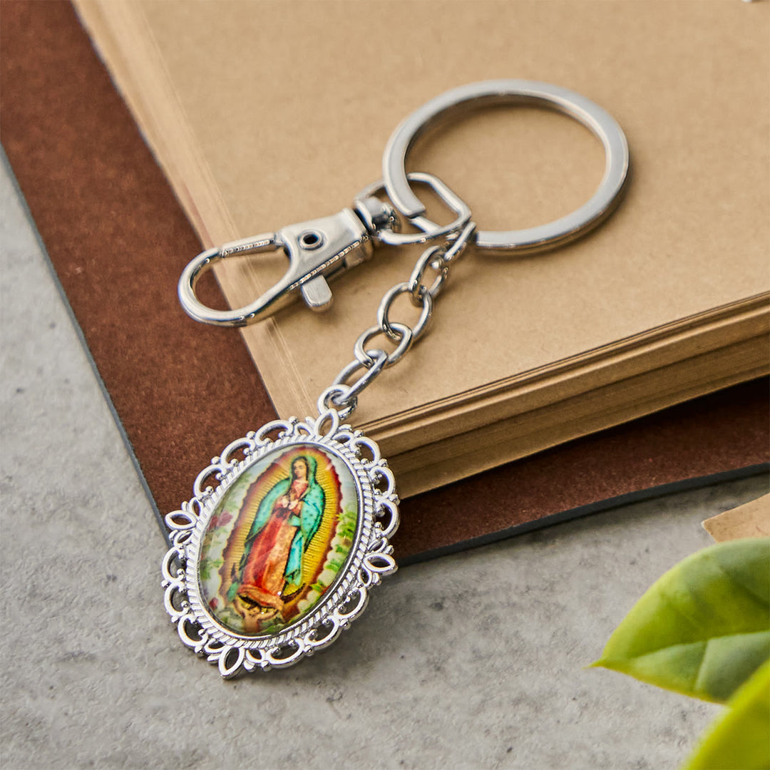 Christianartworkshop Porte-clés médaille Notre-Dame avec motifs de colombes et de fleurs : idéal comme cadeau de baptême - Encadré de fleurs - image 4