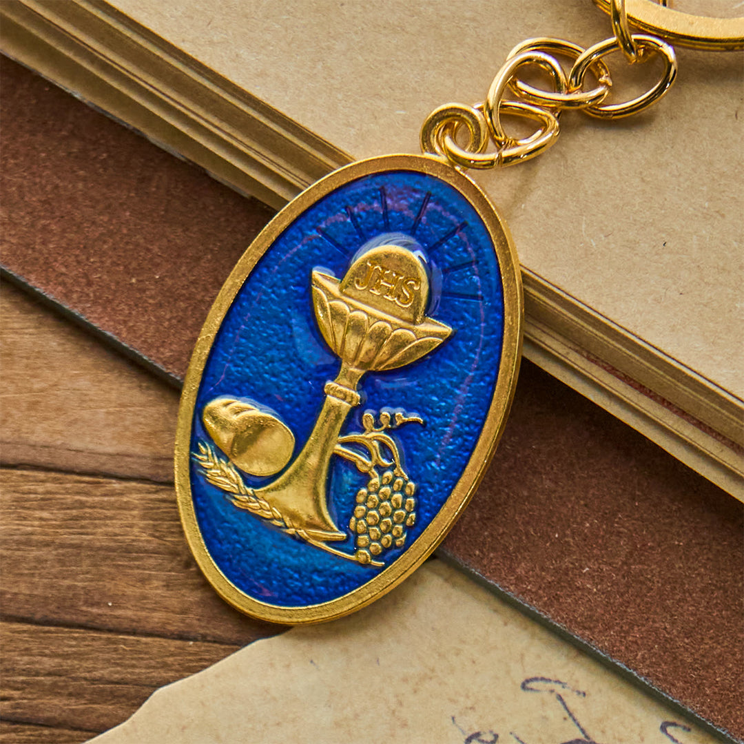 Christianartworkshop Porte-clés médaille calice du Saint Graal rouge et bleu : symbole religieux inspiré - Bleu - image 0