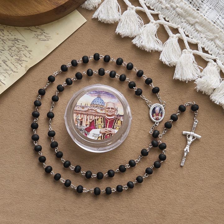 Christianartworkshop Chapelet en bois rouge commémorant le pape Léon XIV : un trésor spirituel - Noir - image 15