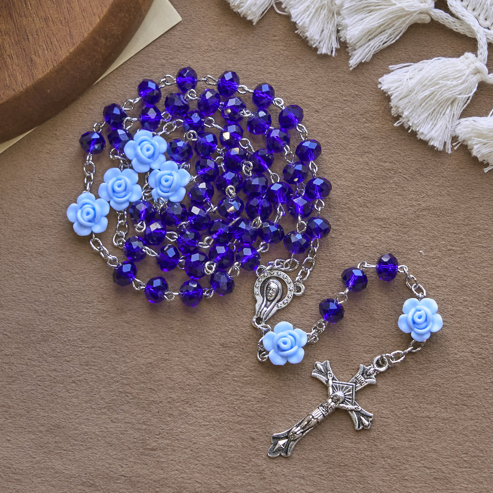 Christianartworkshop Chapelet de perles roses à motifs floraux et perles polyédriques multicolores de 8 mm avec breloque Vierge Marie et crucifix - image 1