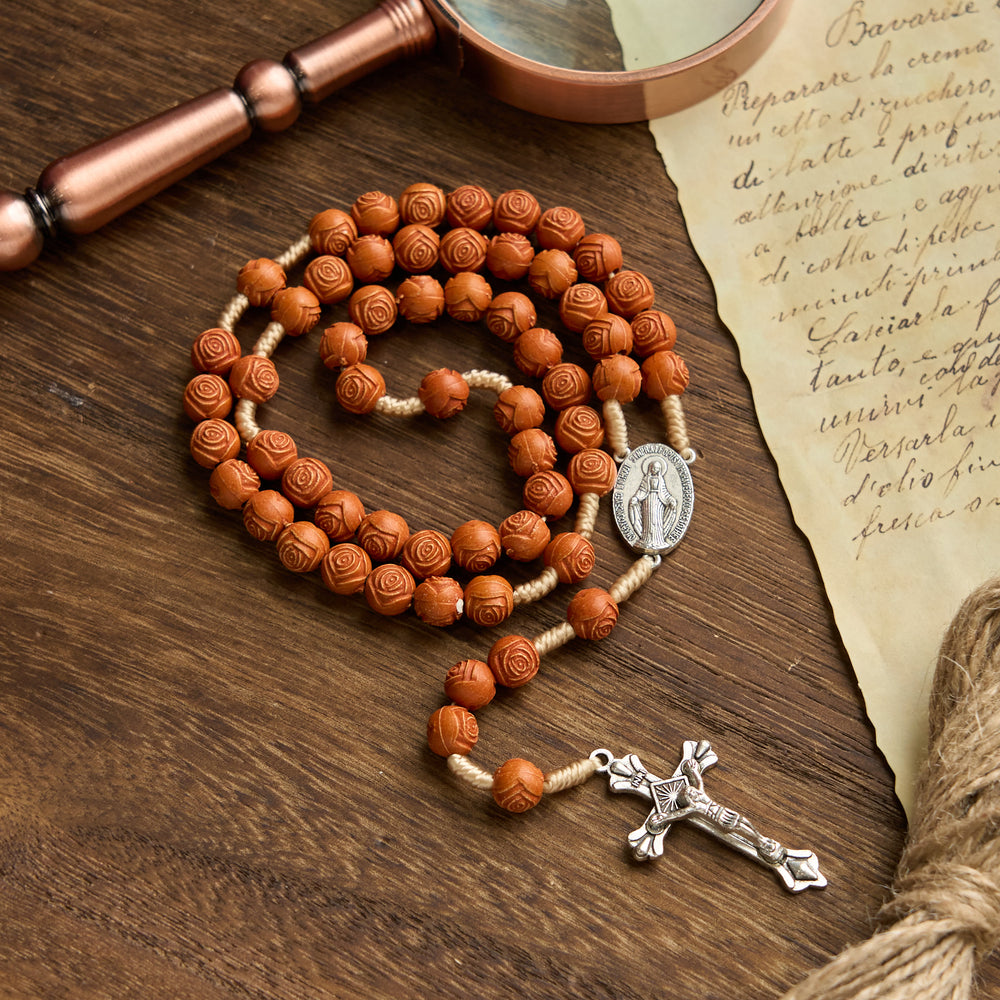 Christianartworkshop Chapelet en ambre sculpté, perles florales en forme de rose et médaille miraculeuse : Fleur de dévotion - image 1