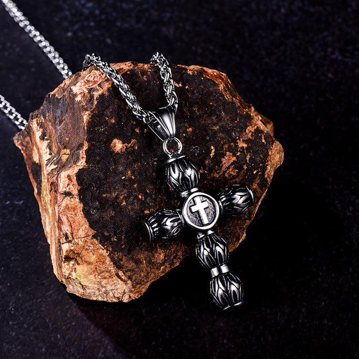 Christianartworkshop Collier croix cylindrique épaisse à motif flamme avec emblème central en relief - image 1