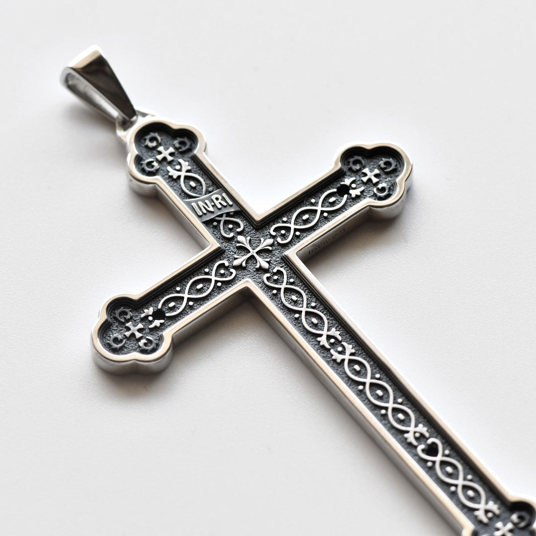 Collier pendentif croix INRI rétro en argent sterling de Christianartworkshop : un emblème de grâce - image 4