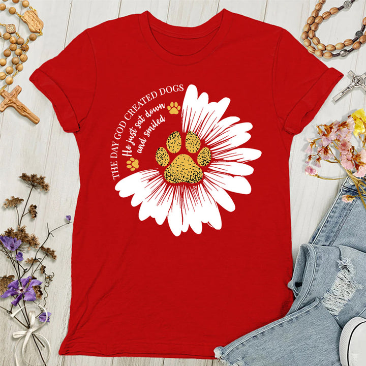 T-shirt femme Christianartworkshop « Le jour où Dieu créa les chiens » - Rouge - 4XL - image 9