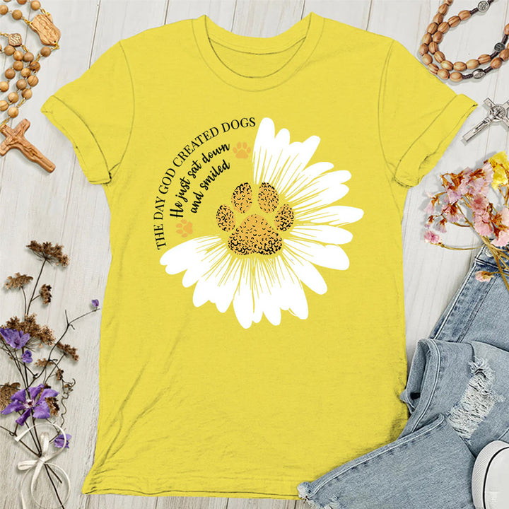 T-shirt femme Christianartworkshop « Le jour où Dieu créa les chiens » - Jaune - 4XL - image 5