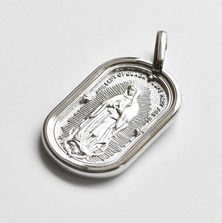 Collier pendentif élégant Notre-Dame de Guadalupe en argent sterling 925 de Christianartworkshop - S925 - image 0