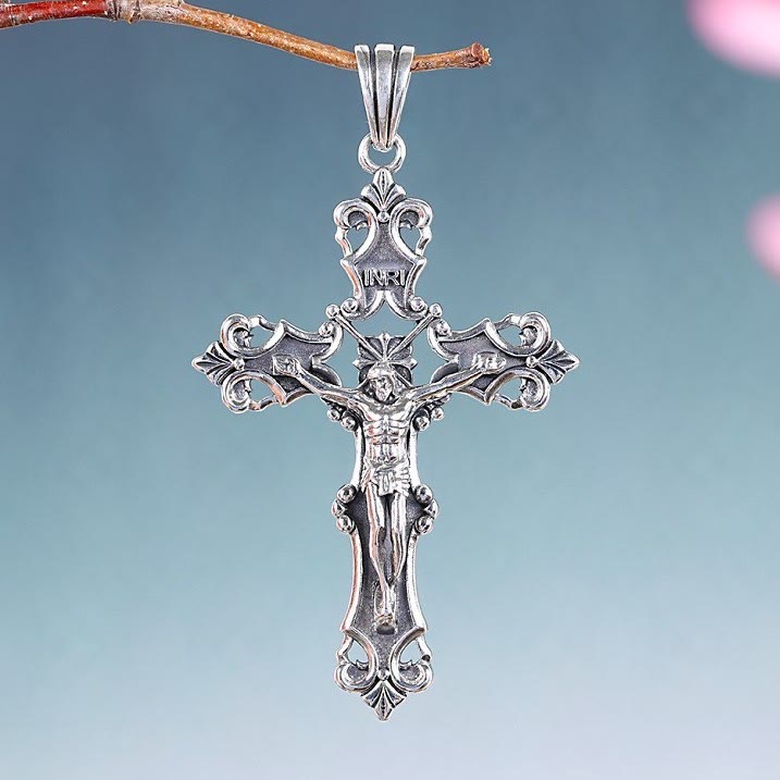 Collier crucifix rustique en bronze et argent S925 de Christianartworkshop : Un témoignage de foi - image 5